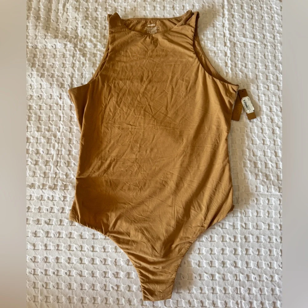 SKIMS | Fits Everybody High Neck | Thong Bodysuit | Camel | NWT | Size L - Picture 2 of 6